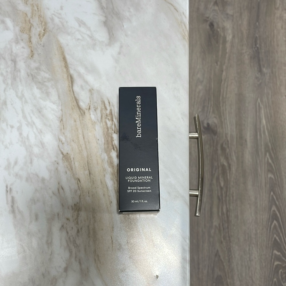 bare minerals original liquid mineral foundation